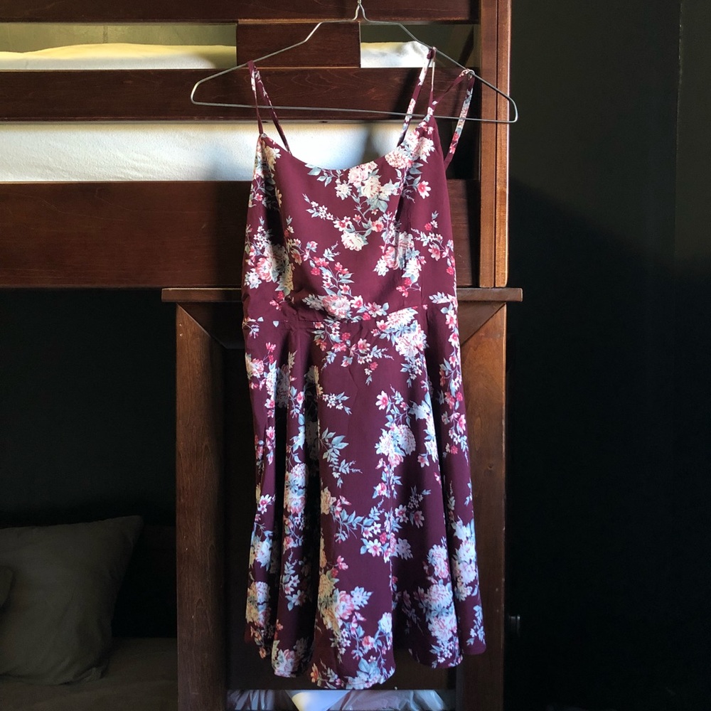 Forever 21 Floral Dress Size Small BRAND NEW